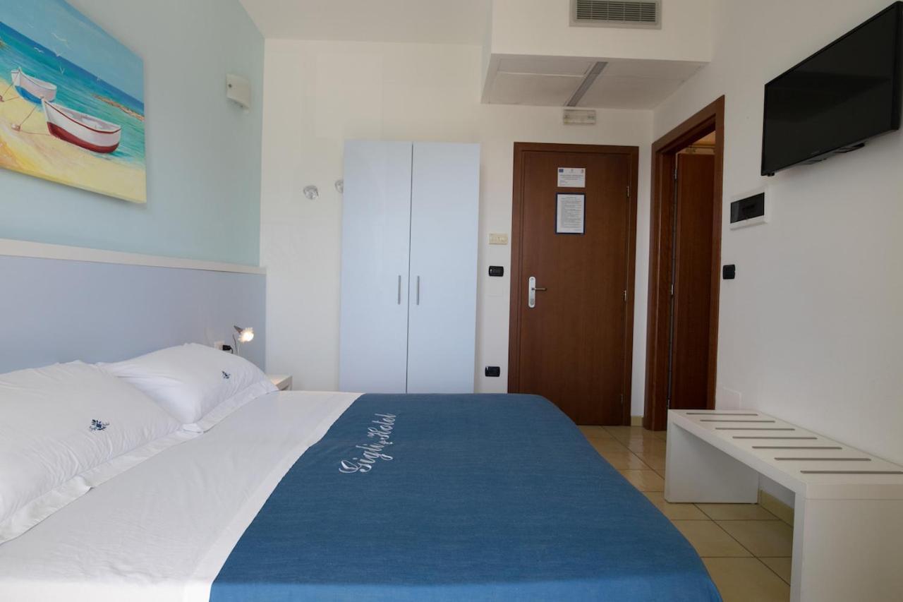 Gigli Hotel Salento Marina Di Pescoluse Bilik gambar